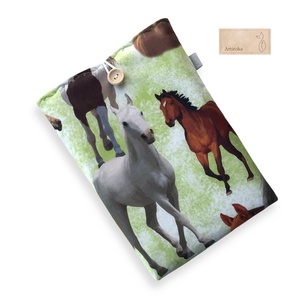 Lovak a réten mintás könyvtok, prémium textilből, akár gombos zárral , Könyv & Zene, Könyvtok, Varrás, Hímzés, MESKA