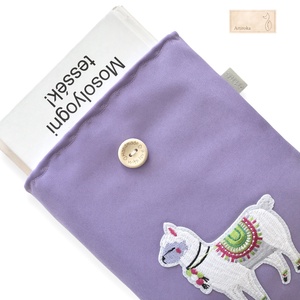 Könyvtok hímzett láma mintával, vízlepergetős textilből  - könyv & zene - könyvtok - Meska.hu