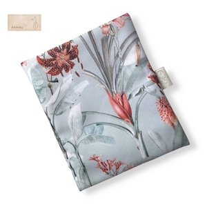 Vízálló textil, pasztellzöld alapon levelek és madár mintás intimbetét tartó tok - Artiroka - szépségápolás - intim higiénia - tisztasági betét - Meska.hu