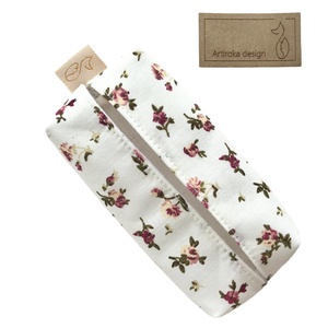 Virágos papírzsebkendő tartó vajszínben - PEDAGÓGUSNAP  - Artiroka design  - táska & tok - pénztárca & más tok - zsebkendőtartó tok - Meska.hu