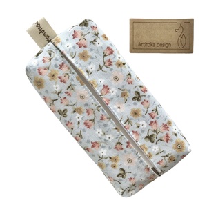 Virágos rét mintás bélelt papírzsebkendő tartó - Artiroka design - táska & tok - pénztárca & más tok - zsebkendőtartó tok - Meska.hu