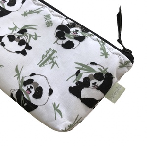 Panda mackó mintás neszesszer, tolltartó, szemüvegtok vagy könyvtok - Artiroka design - otthon & lakás - papír írószer - tolltartó & ceruzatekercs - Meska.hu