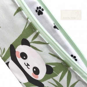 Panda mackó mintás pasztell zöld színű pénztárca vagy tolltartó neszesszer, szemüvegtok - Artiroka design - otthon & életmód - papír, írószer - tolltartó & ceruzatekercs - Meska.hu