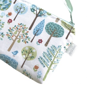 Titkos kert - fákkal és virágokkal mintás prémium irattartó pénztárca - Artiroka design - táska & tok - pénztárca & más tok - pénztárca - női pénztárca - Meska.hu