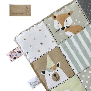 Róka, mackó, mosómedve, hód, pingvin és bagoly mintás  címkekendő, készségfejlesztő babajáték - Artiroka design - játék & sport - 3 éves kor alattiaknak - alvóka & rongyi - Meska.hu