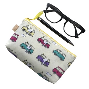 SNOOPY és a színes autók mintás prémium irattartó pénztárca   - Artiroka design - táska & tok - neszesszer - Meska.hu