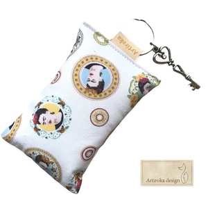 Frida Kahlo mintás prémium pamut kulcstartó vintage kulcs medállal  -  Artiroka design - táska & tok - kulcstartó & táskadísz - kulcstartó - Meska.hu