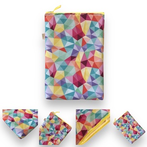 Cipzáros laptop vagy Ipad védő tok, színes geometriai mintával -  Artiroka design - táska & tok - laptoptáska, laptop hátizsák - Meska.hu