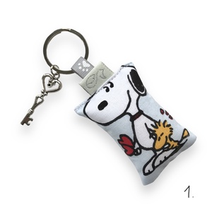 SNOOPY kutya mintás kulcstartó -  Artiroka design, Táska & Tok, Kulcstartó & Táskadísz, Kulcstartó, Varrás, Ékszerkészítés, MESKA