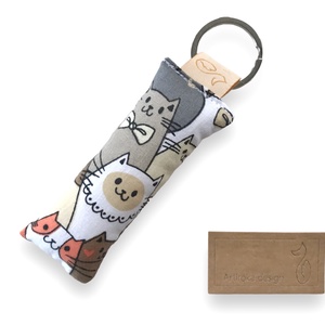 Cica mintás kulcstartó, őszi színekben -  Artiroka design , Táska & Tok, Kulcstartó & Táskadísz, Kulcstartó, Varrás, Ékszerkészítés, MESKA