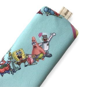 Spongya Bob és Patrik mintás prémium pamut zsebkendő tartó  - Artiroka design - Meska.hu