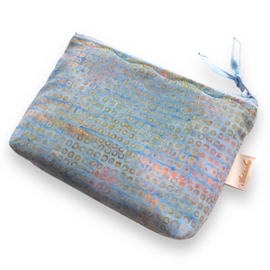 Világoskék batikolt színes kockás irattartó pénztárca - Artiroka design , , Varrás, Hímzés, MESKA