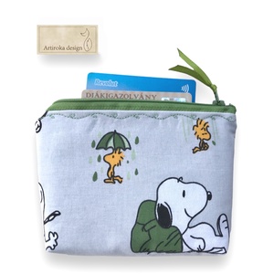 Snoopy a réten mintás irattartó pénztárca vagy tolltartó neszesszer, szemüvegtok - Artiroka design, Táska & Tok, Pénztárca & Más tok, Kártyatartó & Irattartó, Varrás, Hímzés, MESKA