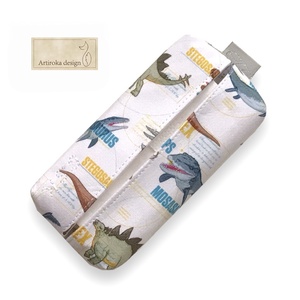Dinoszauruszok mintás papírzsebkendő tartó - Ajándék - Artiroka design - táska & tok - pénztárca & más tok - zsebkendőtartó tok - Meska.hu