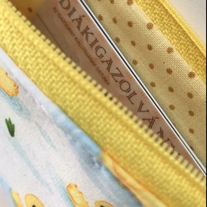 Sárga kiskacsa mintás irattartó pénztárca  -  Artiroka design  - táska & tok - pénztárca & más tok - kártyatartó & irattartó - Meska.hu