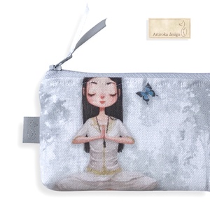 Jógázó lány mintás irattartó pénztárca - NAMASTE - Artiroka design, Táska & Tok, Pénztárca & Más tok, Kártyatartó & Irattartó, Varrás, Hímzés, MESKA