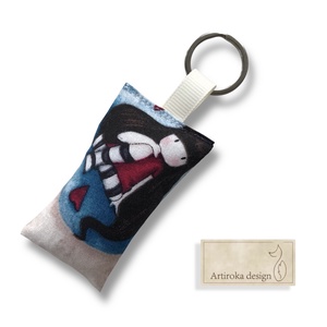 Kislány mintás kulcstartó  - Artiroka design, Táska & Tok, Kulcstartó & Táskadísz, Kulcstartó, Varrás, MESKA