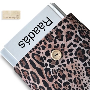 Leopárd mintás KÖNYVTOK, vízálló textilből    - Artiroka design - Meska.hu