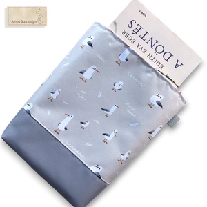 Bélelt könyvtok - vastag könyvekhez vízálló textilből, - Artiroka design, Könyv & Zene, Könyvtok, Varrás, Hímzés, MESKA