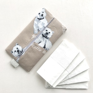 Fekete színű, tacskó kutya  mintás bélelt papírzsebkendő tartó - Artiroka design - táska & tok - pénztárca & más tok - zsebkendőtartó tok - Meska.hu