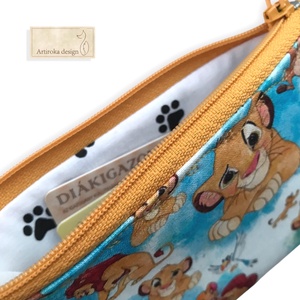 Oroszlánkirály mintás irattartó pénztárca -  Artiroka design  - táska & tok - pénztárca & más tok - pénztárca - gyerek pénztárca - Meska.hu