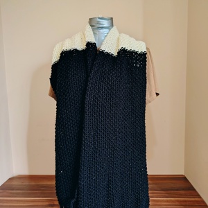 Fekete-fehér stóla (14), Ruha & Divat, Sál, Sapka, Kendő, Sál, Kötés, MESKA