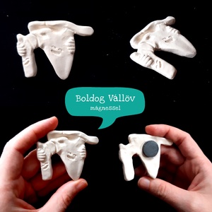 BOLDOG VÁLLÖV /  kerámia hűtőmágnes, szalagos dísz / vállízület, váll, kulcscsont - művészet - más művészeti ág - Meska.hu