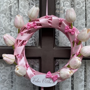 Rózsaszín tulipános ajtódísz fonott kosár alapon - Meska.hu