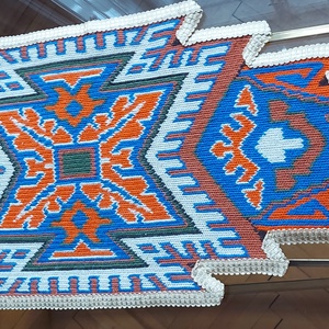 Asztalközép kelim hímzéssel, Otthon & Életmód, Dekoráció, Asztal és polc dekoráció, Asztaldísz, Hímzés, Varrás, MESKA