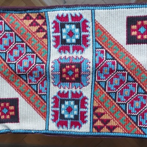 Párna kelim hímzéssel, Otthon & Életmód, Dekoráció, Dísztárgy, Hímzés, Varrás, MESKA