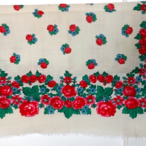 Rojtozott szélű színes  népi kasmír kendő - ruha & divat - sál, sapka, kendő - vállkendő - Meska.hu Rojtozott szélű színes  népi kasmír kendő - ruha & divat - sál, sapka, kendő - vállkendő - Meska.hu