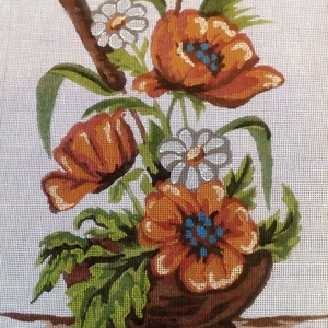 Tűgobelin alap, virágok - művészet - textilkép - gobelin - Meska.hu