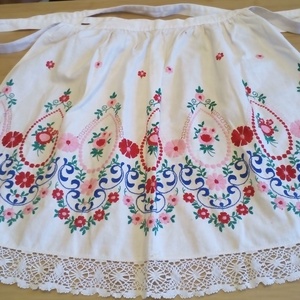 Hímzett kötény, Otthon & Életmód, Konyhafelszerelés, tálalás, Konyhai textil, Kötény, Varrás, Hímzés, MESKA