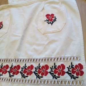 Keresztszemes hímzett kötény - otthon & életmód - konyhafelszerelés, tálalás - konyhai textil - kötény - Meska.hu