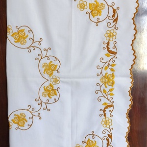 Hímzett terítő - Meska.hu