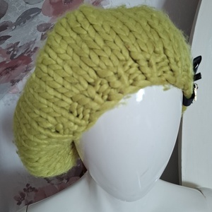 Kötött sapka szalaggal - ruha & divat - sál, sapka, kendő - kalap - Meska.hu