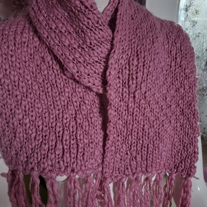 Hosszú kötött sál rojtokkal - Meska.hu