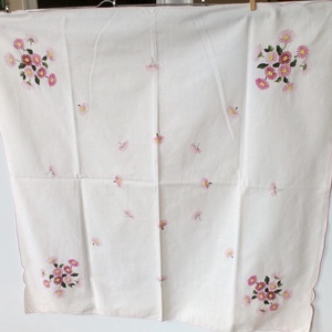 Hímzett terítő - Meska.hu