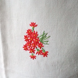 Virágos terítő - ünnepi díszek, dekorációk - húsvéti díszek és dekorációk - húsvéti abrosz, terítő - Meska.hu