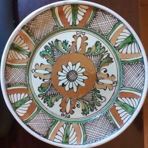 Korondi színes falitányér, Otthon & Életmód, Dekoráció, Fali és függő dekoráció, Falra akasztható dekor, Kerámia, MESKA