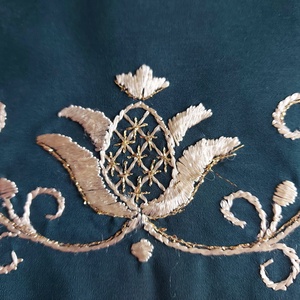   Asztali futó úrihímzéssel - otthon & életmód - lakástextil - abrosz, terítő - asztalfutó - Meska.hu