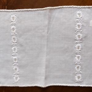 Kis terítő szett úrihímzéssel - Meska.hu