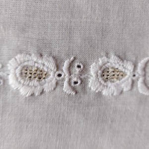 Kis terítő szett úrihímzéssel - otthon & életmód - lakástextil - abrosz, terítő - asztalfutó - Meska.hu