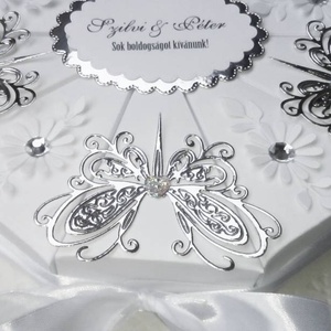 Silver butterfly papírtorta díszdoboz 10 szeletes - esküvő - emlék & ajándék - nászajándék - Meska.hu