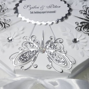Silver butterfly papírtorta díszdoboz 10 szeletes - otthon & életmód - papír, írószer - ajándékozás kellékei - papírtorta - Meska.hu