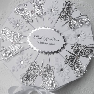 Silver butterfly papírtorta díszdoboz 10 szeletes, Otthon & Életmód, Papír, írószer, Ajándékozás kellékei, Papírtorta, Mindenmás, Papírművészet, MESKA