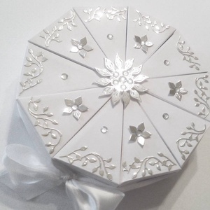 White flower papírtorta díszdoboz 10 szeletes, Otthon & Életmód, Papír, írószer, Ajándékozás kellékei, Papírtorta, Mindenmás, Papírművészet, MESKA