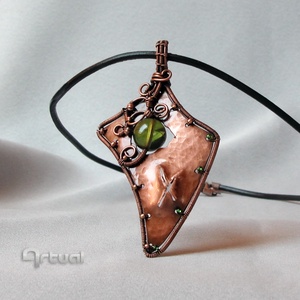 Egyedi steampunk vörösréz medál zöld gyöngyökkel, Ékszer, Nyaklánc, Medálos nyaklánc, Ékszerkészítés, Fémmegmunkálás, MESKA