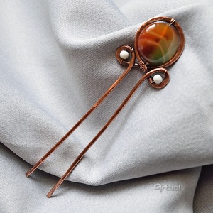 Kézműves réz hajtű fehér golyókkal és zöld-narancs acháttal, Ruha & Divat, Hajdísz & Hajcsat, Hajcsat & Hajtű, Ékszerkészítés, Fémmegmunkálás, MESKA