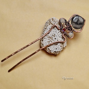 Kézműves réz hajtű fehér kalcit golyókkal és kékesszürke acháttal - ruha & divat - hajdísz & hajcsat - hajcsat & hajtű - Meska.hu